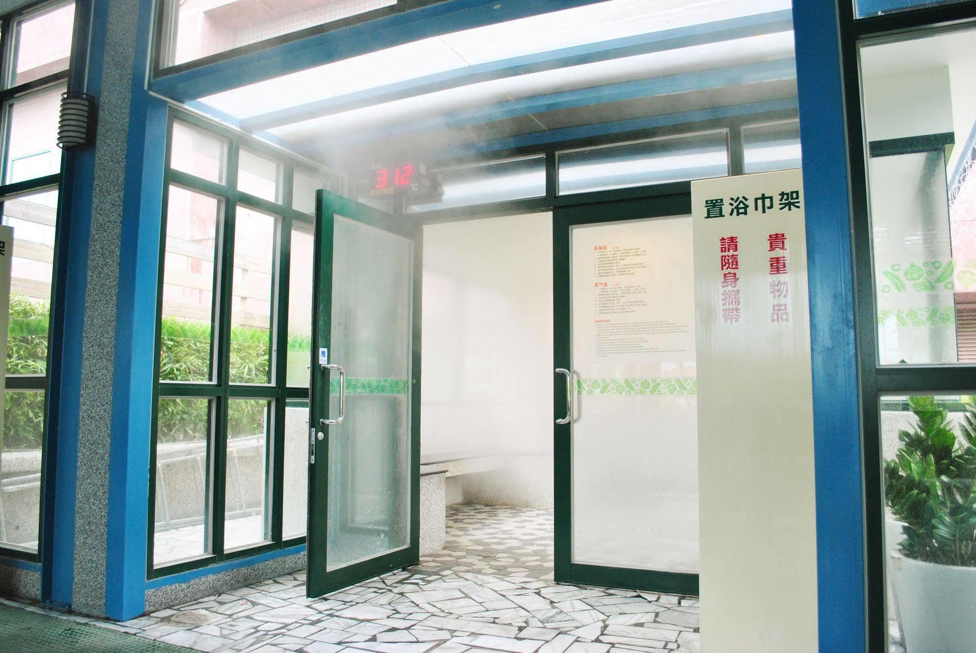 Formosan Naruwan Hotel Taitung Екстер'єр фото Entrance to the library
